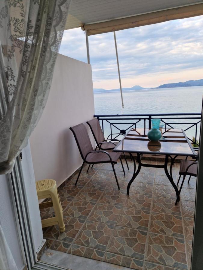 Apartamento Korinthian Sea View Nerántza Exterior foto